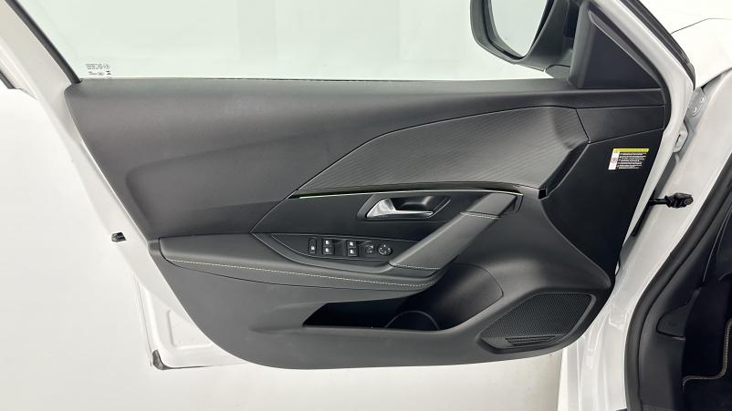 Vente en ligne Peugeot 208 208 II 1.2 PureTech 100ch GT au prix de 19 400 €