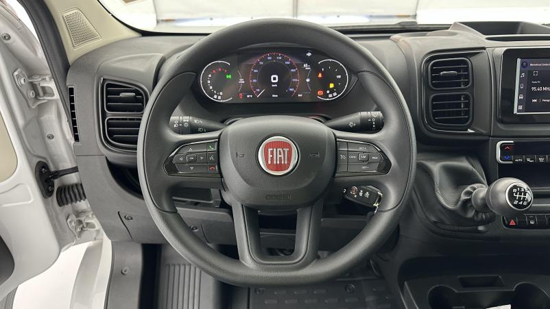 Vente en ligne Fiat Ducato Fourgon Ducato III 3.5 MH2 H3-Power 140ch au prix de 33 420 €