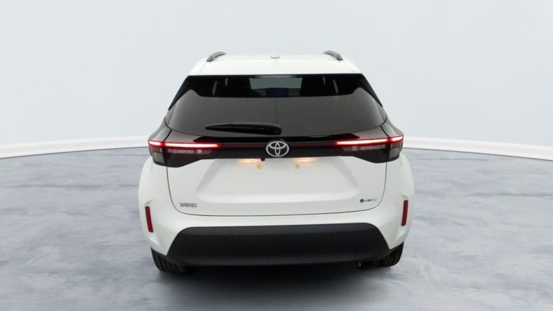 Vente en ligne Toyota Yaris Cross 130h 2WD Design au prix de 27 890 €