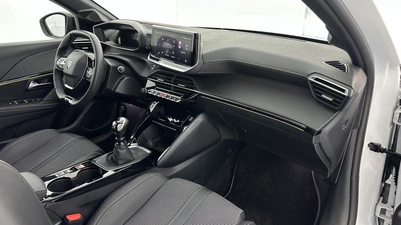 Vente en ligne Peugeot 208 208 II 1.2 PureTech 100ch GT au prix de 19 400 €