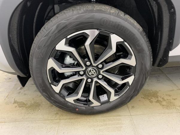Vente en ligne Toyota Yaris Cross 130h 2WD Design au prix de 28 300 €