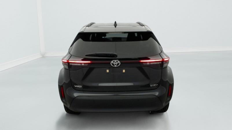Vente en ligne Toyota Yaris Cross 130h 2WD Design au prix de 28 300 €