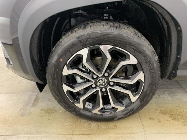 Vente en ligne Toyota Yaris Cross 130h 2WD Design au prix de 28 300 €