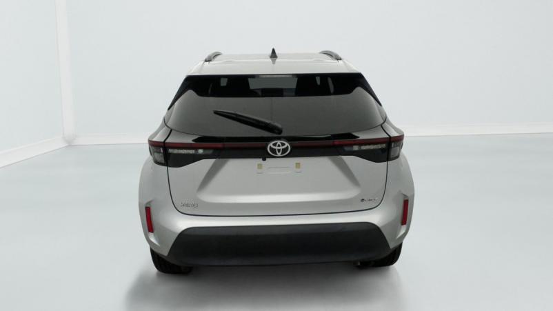 Vente en ligne Toyota Yaris Cross 130h 2WD Design au prix de 28 300 €
