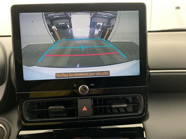 Vente en ligne Toyota Yaris Cross 130h 2WD Design au prix de 27 890 €
