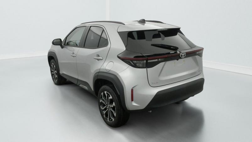 Vente en ligne Toyota Yaris Cross 130h 2WD Design au prix de 28 300 €