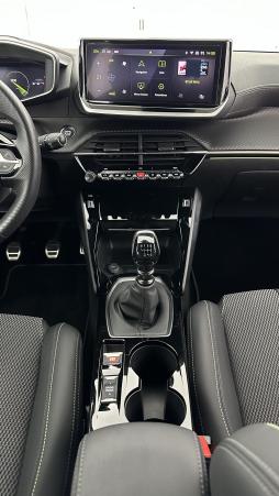 Vente en ligne Peugeot 208 208 II 1.2 PureTech 100ch GT au prix de 19 400 €