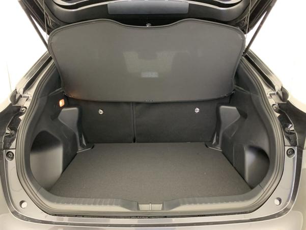 Vente en ligne Toyota Yaris Cross 130h 2WD Design au prix de 28 300 €