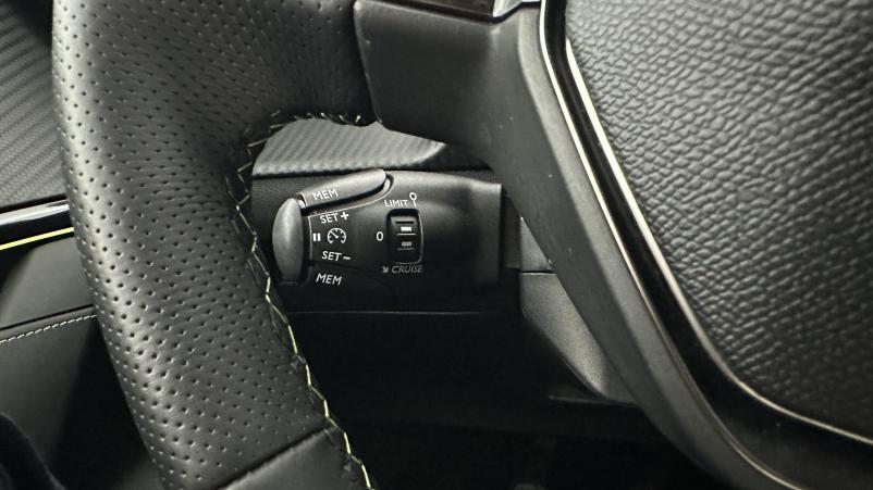 Vente en ligne Peugeot 208 208 II 1.2 PureTech 100ch GT au prix de 19 400 €
