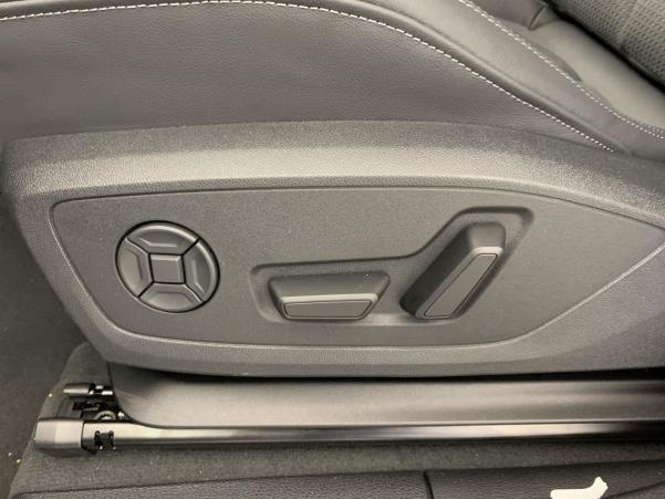 Vente en ligne Audi Q3 Sportback 35 TDI 150 ch S tronic 7 S line au prix de 50 960 €