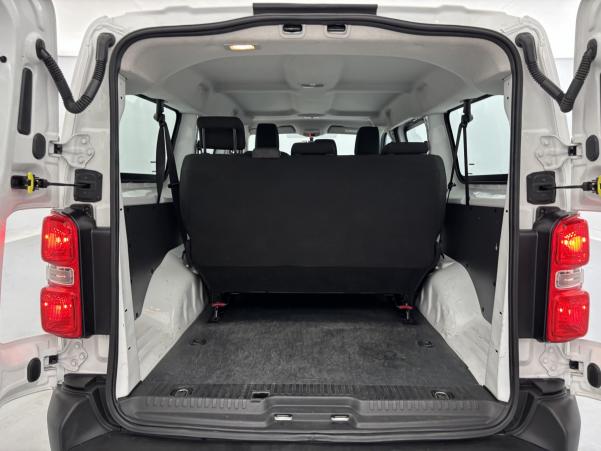 Vente en ligne Peugeot Expert Electrique 136ch batterie 50 kWh Long 9 Places + Radars AR au prix de 24 990 €