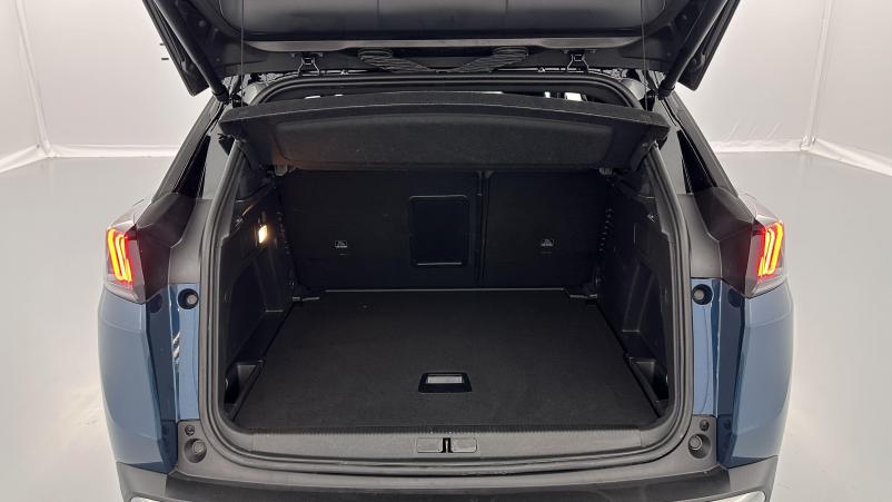 Vente en ligne Peugeot 3008 3008 1.2 Hybrid 136ch Allure Pack e-DCS6 au prix de 26 700 €