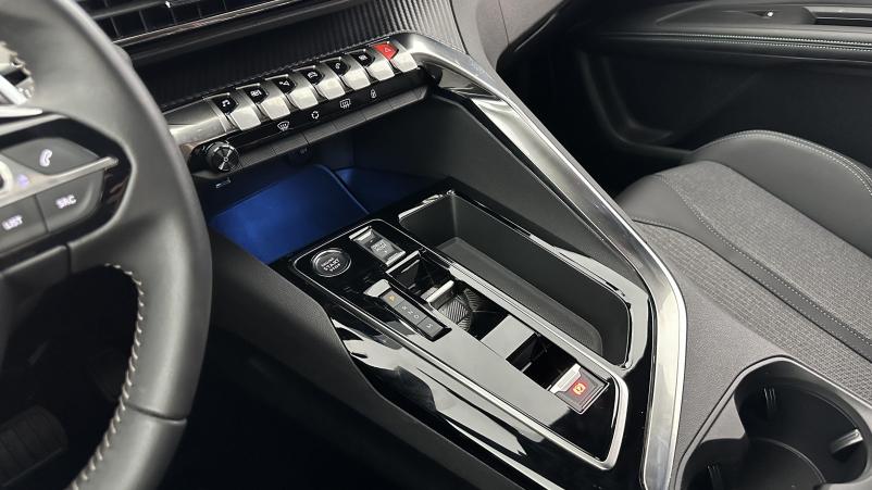 Vente en ligne Peugeot 3008 3008 1.2 Hybrid 136ch Allure Pack e-DCS6 au prix de 26 700 €