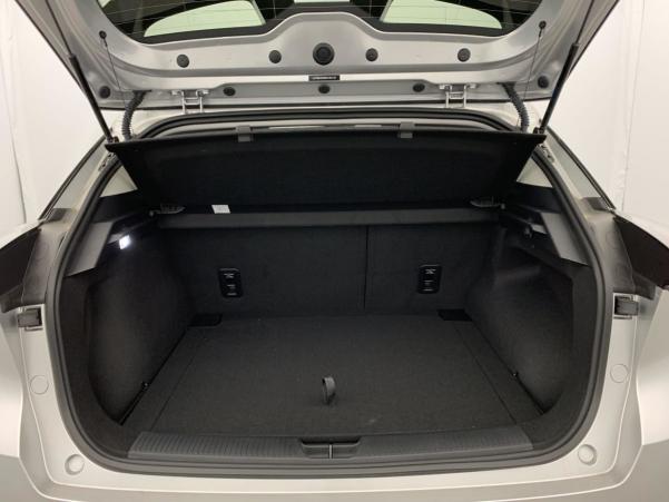 Vente en ligne Mg MG4 ELECTRIC 64KWH - 150 KW 2WD LUXURY au prix de 25 210 €