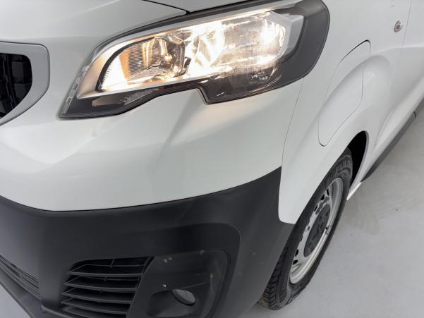 Vente en ligne Peugeot Expert Electrique 136ch batterie 50 kWh Long 9 Places + Radars AR au prix de 24 990 €