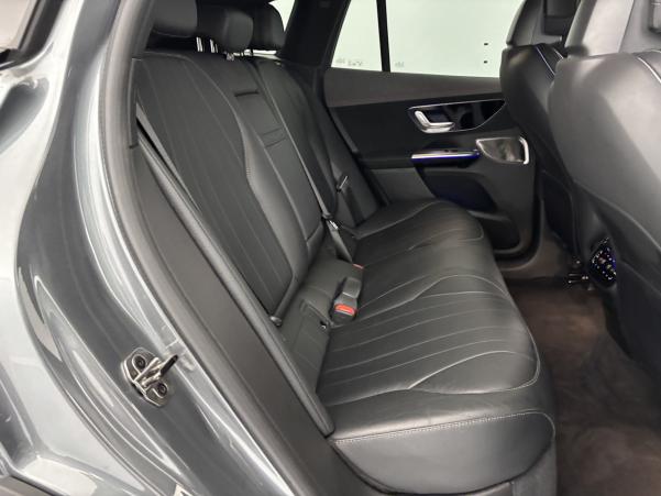 Vente en ligne Mercedes EQE 350 292ch AMG Line 4Matic au prix de 69 990 €