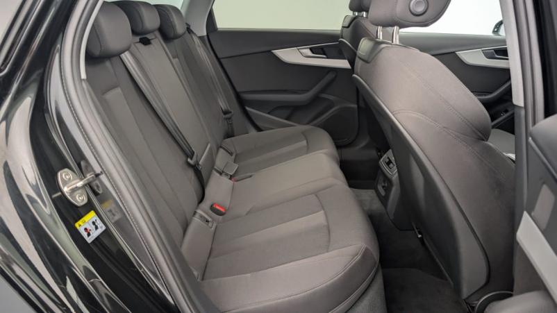 Vente en ligne Audi A4 Avant 40 TDI 204 S TRONIC 7 BUSINESS EXECUTIVE au prix de 40 860 €