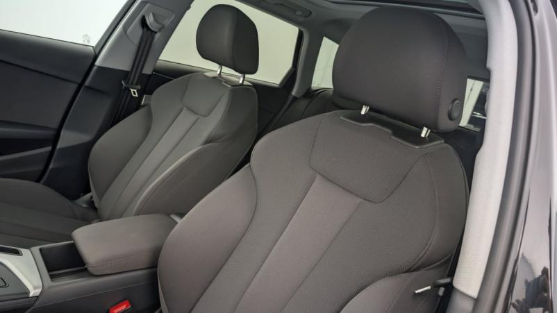 Vente en ligne Audi A4 Avant 40 TDI 204 S TRONIC 7 BUSINESS EXECUTIVE au prix de 40 860 €