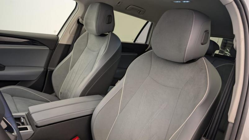 Vente en ligne Volkswagen Passat SW 1.5 ETSI OPF 150 DSG7 LIFE PLUS au prix de 33 650 €