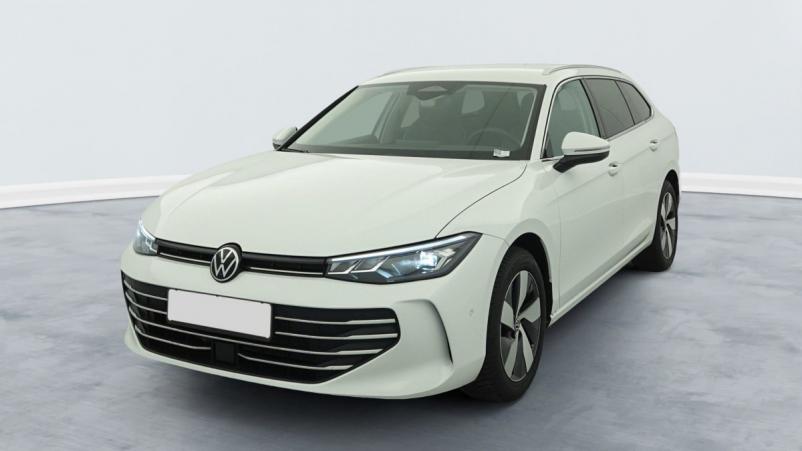 Vente en ligne Volkswagen Passat SW 1.5 ETSI OPF 150 DSG7 LIFE PLUS au prix de 33 650 €