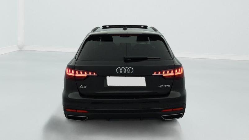 Vente en ligne Audi A4 Avant 40 TDI 204 S TRONIC 7 BUSINESS EXECUTIVE au prix de 40 860 €