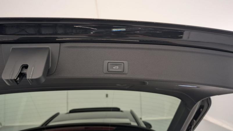 Vente en ligne Audi A4 Avant 40 TDI 204 S TRONIC 7 BUSINESS EXECUTIVE au prix de 40 860 €