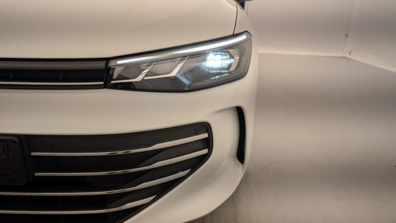 Vente en ligne Volkswagen Passat SW 1.5 ETSI OPF 150 DSG7 LIFE PLUS au prix de 33 650 €