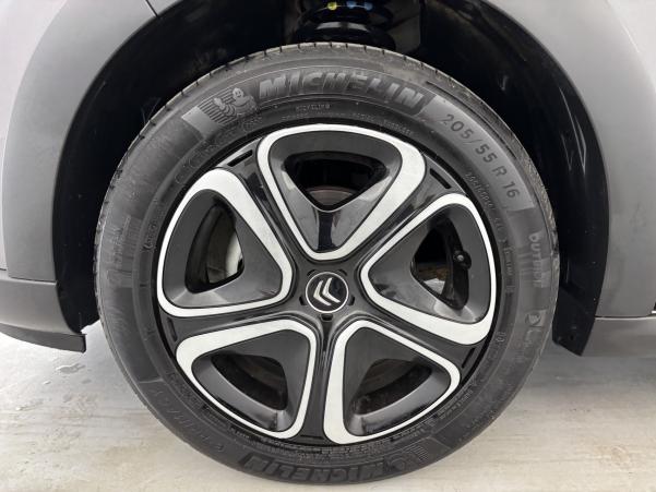 Vente en ligne Citroën C3 1.5 BlueHDi 100ch C-Series + GPS au prix de 15 780 €