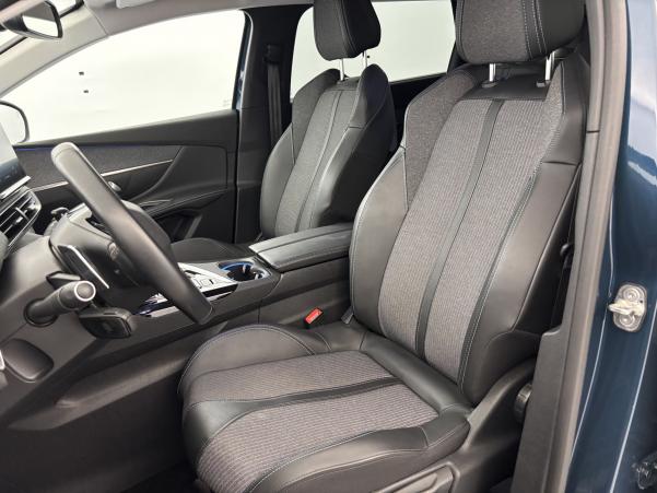 Vente en ligne Peugeot 5008 1.5 BlueHDi 130ch Allure Pack EAT8 Suréquipé au prix de 24 790 €