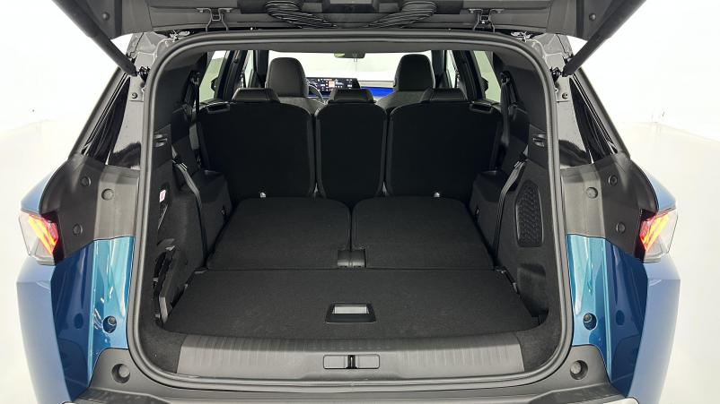 Vente en ligne Peugeot 5008 5008 1.2 Hybrid 145ch GT e-DCS6 au prix de 38 400 €
