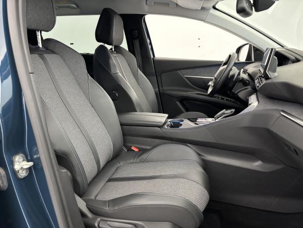 Vente en ligne Peugeot 5008 1.5 BlueHDi 130ch Allure Pack EAT8 Suréquipé au prix de 24 790 €