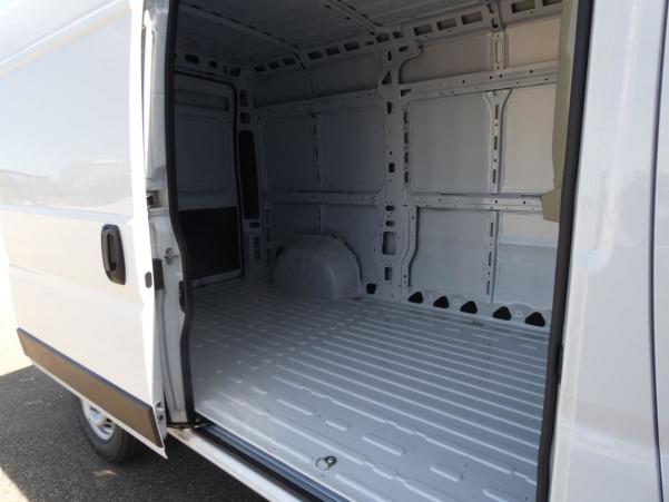 Vente en ligne Citroën Jumper Fourgon TOLE 35 L2H2 180 SS BVA8 au prix de 32 890 €