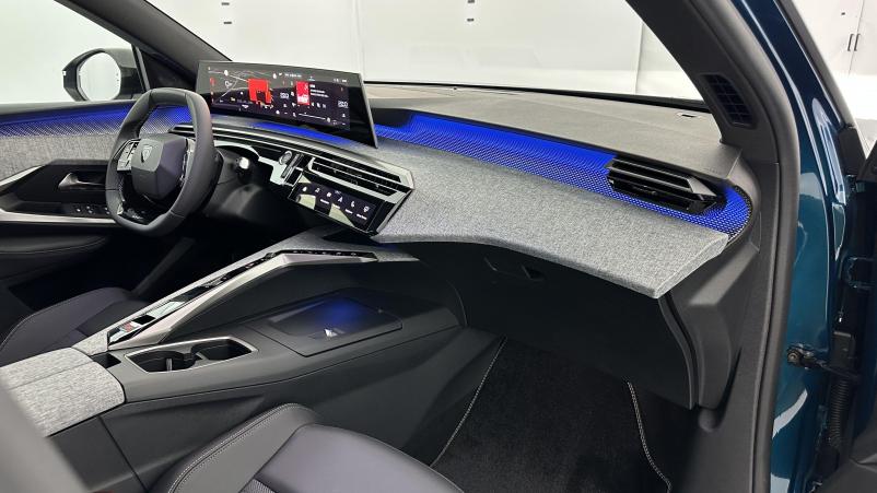 Vente en ligne Peugeot 5008 5008 1.2 Hybrid 145ch GT e-DCS6 au prix de 38 400 €