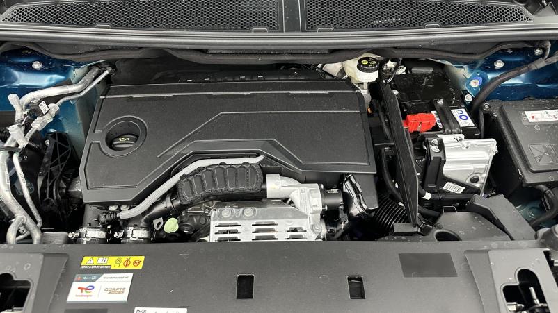 Vente en ligne Peugeot 5008 5008 1.2 Hybrid 145ch GT e-DCS6 au prix de 38 400 €