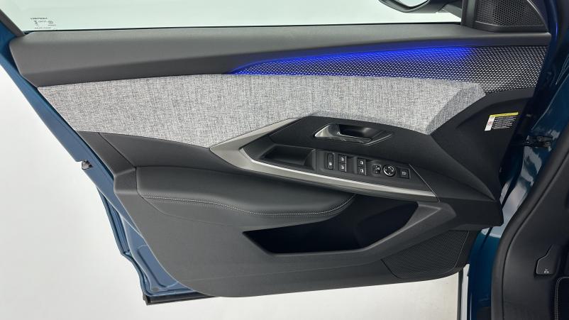 Vente en ligne Peugeot 5008 5008 1.2 Hybrid 145ch GT e-DCS6 au prix de 38 400 €