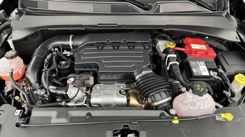 Vente en ligne Jeep Compass Compass II 1.5 Turbo T4 130ch MHEV Altitude 4x2 BVR7 au prix de 25 700 €