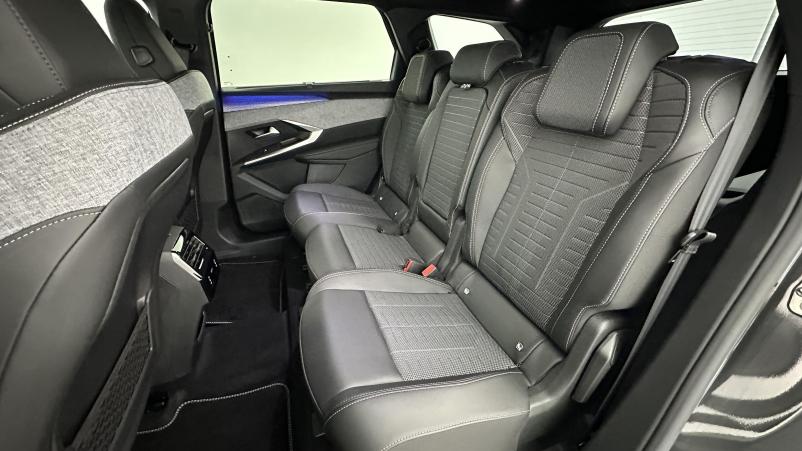 Vente en ligne Peugeot 5008 5008 1.2 Hybrid 145ch GT e-DCS6 au prix de 39 000 €