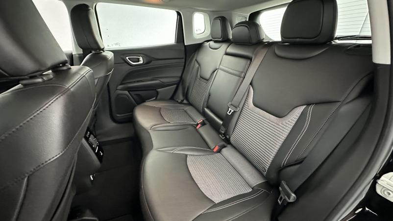Vente en ligne Jeep Compass Compass II 1.5 Turbo T4 130ch MHEV Altitude 4x2 BVR7 au prix de 25 700 €
