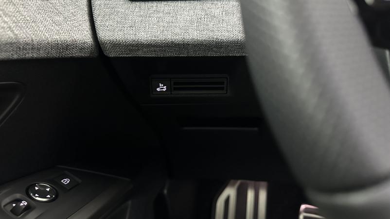 Vente en ligne Peugeot 3008 3008 Hybrid 145ch GT e-DCS6 au prix de 35 400 €