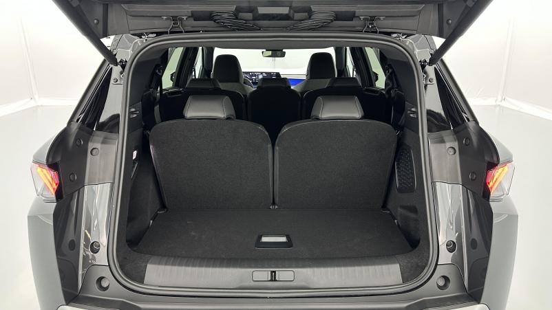 Vente en ligne Peugeot 5008 5008 1.2 Hybrid 145ch GT e-DCS6 au prix de 39 000 €