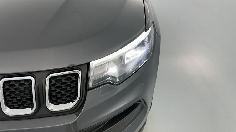 Vente en ligne Jeep Compass Compass II 1.5 Turbo T4 130ch MHEV Altitude 4x2 BVR7 au prix de 26 000 €