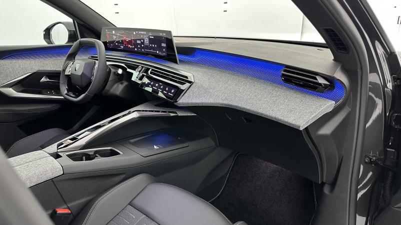 Vente en ligne Peugeot 5008 5008 1.2 Hybrid 145ch GT e-DCS6 au prix de 39 000 €