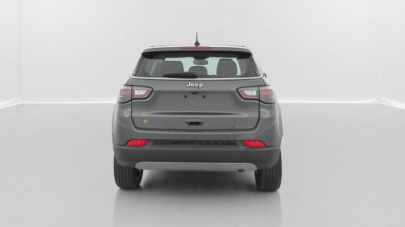 Vente en ligne Jeep Compass Compass II 1.5 Turbo T4 130ch MHEV Altitude 4x2 BVR7 au prix de 26 000 €