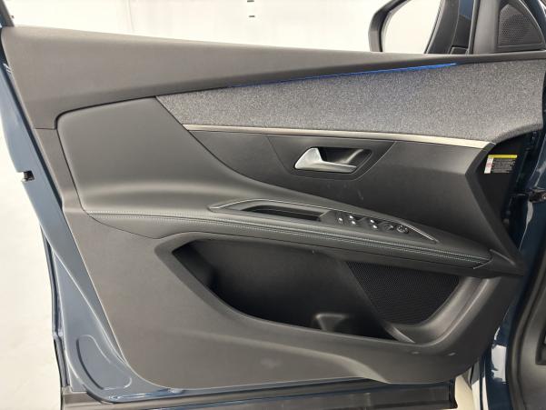 Vente en ligne Peugeot 5008 1.5 BlueHDi 130ch Allure Pack EAT8 Suréquipé au prix de 24 790 €