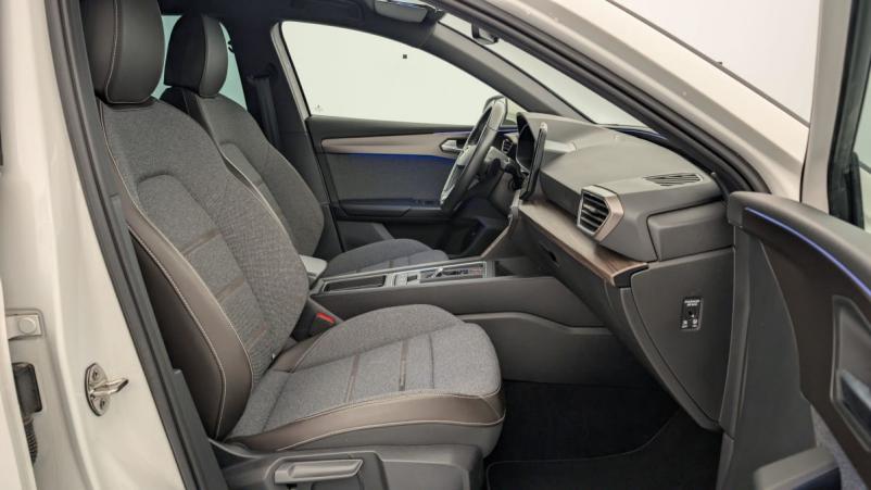 Vente en ligne Seat Leon E-HYBRID 204 CH DSG6 XCELLENCE au prix de 22 320 €