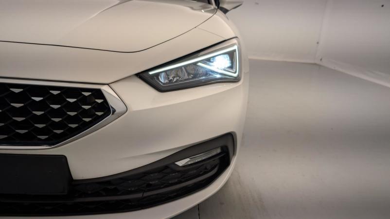 Vente en ligne Seat Leon E-HYBRID 204 CH DSG6 XCELLENCE au prix de 22 320 €