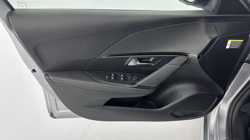 Vente en ligne Peugeot 208 208 II 1.2 PureTech 100ch GT au prix de 19 200 €