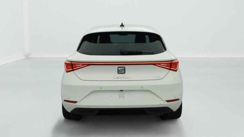 Vente en ligne Seat Leon E-HYBRID 204 CH DSG6 XCELLENCE au prix de 22 320 €