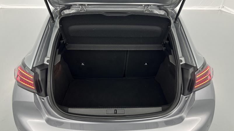 Vente en ligne Peugeot 208 208 II 1.2 PureTech 100ch GT au prix de 19 200 €