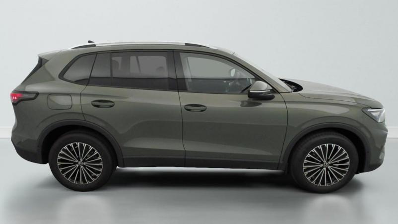 Vente en ligne Volkswagen Tiguan 1.5 eTSI 150CV DSG7 LIFE PLUS au prix de 39 640 €